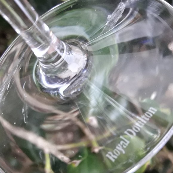 Cut Crystal Champagne Glass Royal Doulton Replacement Flute Dining Toasting NYE - Picture 4 of 13